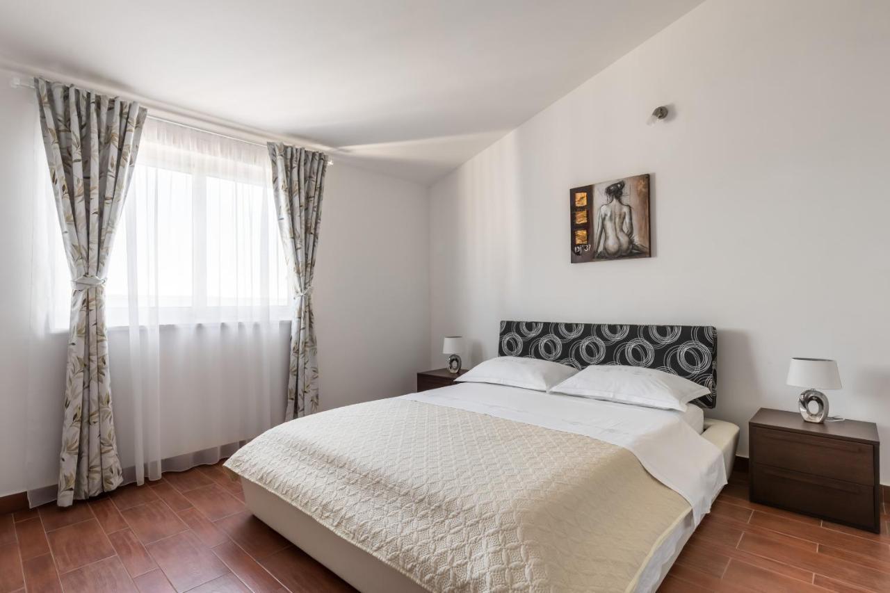 Apartments Croatia 特罗吉尔 外观 照片